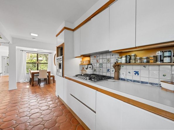 2300 Spring Creek DR, Austin TX 78704