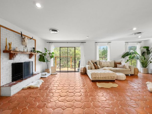 2300 Spring Creek DR, Austin TX 78704
