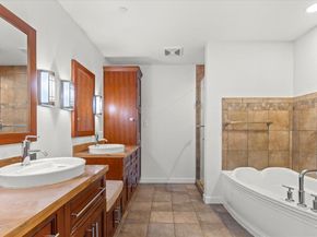 1812 West Ave 306, Austin TX 78701