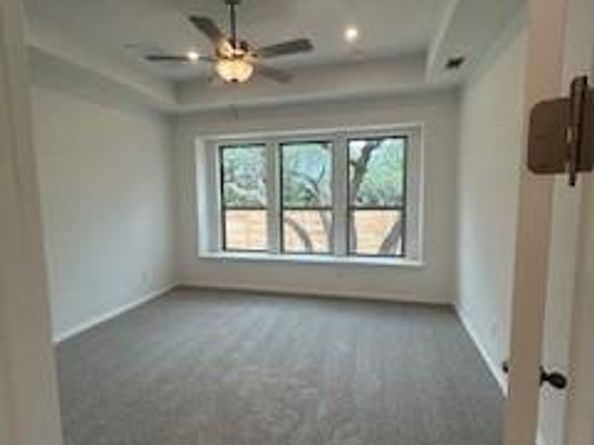 1437 Blue Moon DR, Georgetown TX 78628