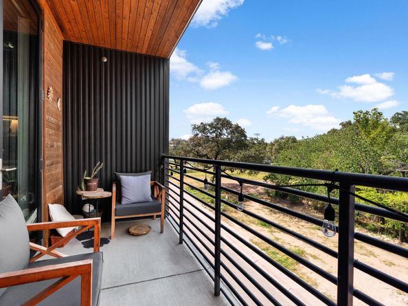 900 S 1st ST 320, Austin TX 78704