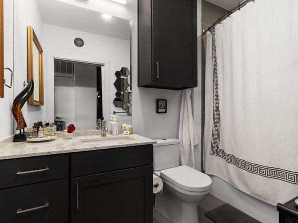 900 S 1st ST 320, Austin TX 78704