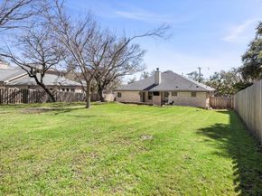 333 Hurst Creek RD, Lakeway TX 78734