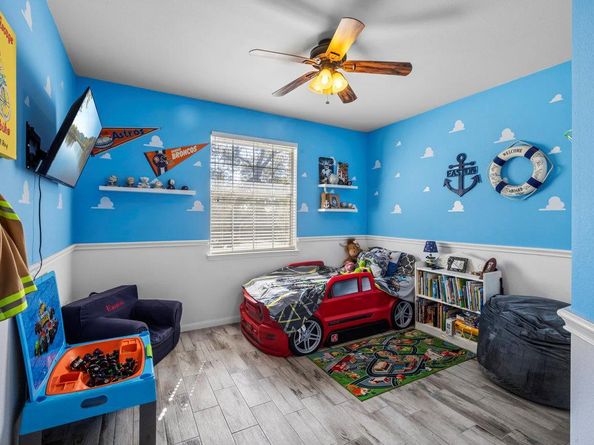 333 Hurst Creek RD, Lakeway TX 78734