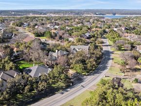 333 Hurst Creek RD, Lakeway TX 78734