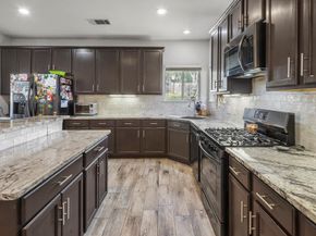 333 Hurst Creek RD, Lakeway TX 78734