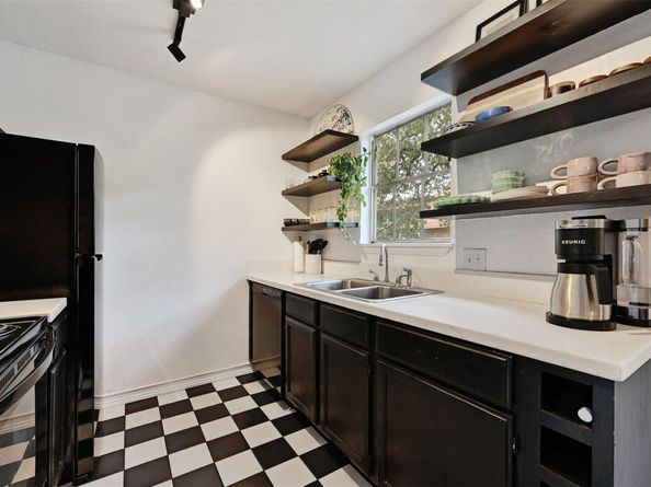 3902 Peterson Ave 203, Austin TX 78756
