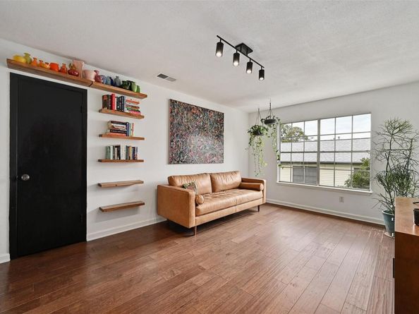 3902 Peterson Ave 203, Austin TX 78756
