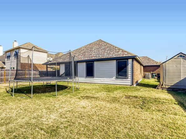 1813 Chimney DR, Leander TX 78641