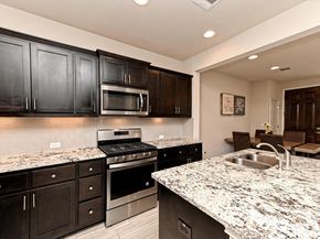 13800 Lyndhurst ST 325, Austin TX 78717