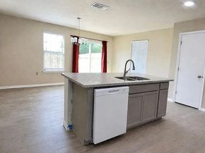 5211 Viewpoint DR, Austin TX 78744