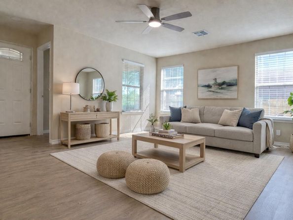 5211 Viewpoint DR, Austin TX 78744