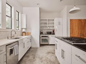 2002 E 13th ST A, Austin TX 78702