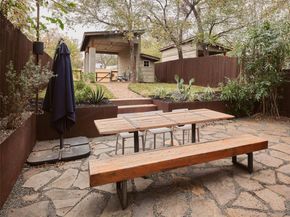 2002 E 13th ST A, Austin TX 78702