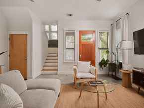 2002 E 13th ST A, Austin TX 78702