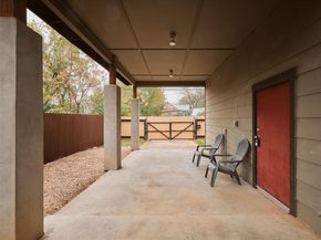 2002 E 13th ST A, Austin TX 78702