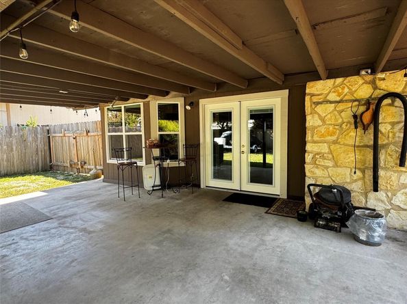 407 Hillside DR, Round Rock TX 78681