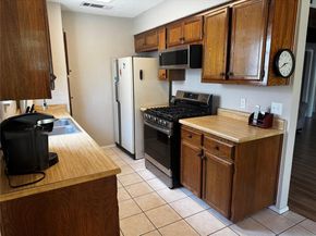 407 Hillside DR, Round Rock TX 78681