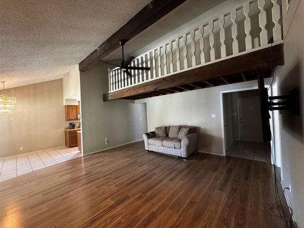 407 Hillside DR, Round Rock TX 78681