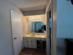 407 Hillside DR, Round Rock TX 78681