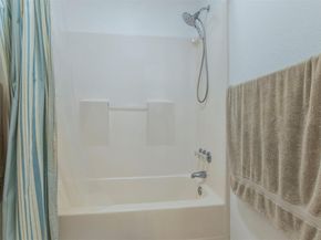 2104 New York Ave, Austin TX 78702