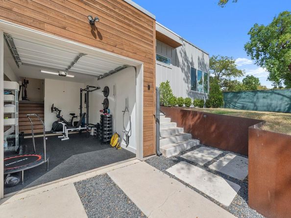 4110 Idlewild RD B, Austin TX 78731