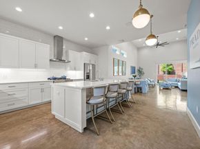 4110 Idlewild RD B, Austin TX 78731