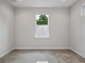 4020 Airport BLVD 14, Austin TX 78722
