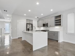 4020 Airport BLVD 14, Austin TX 78722