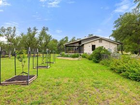 9207 Claxton DR, Austin TX 78736