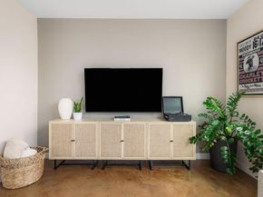 4602 Alf Ave B, Austin TX 78721