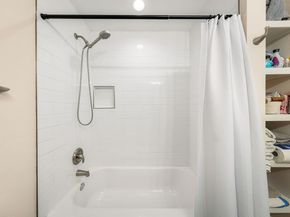 4602 Alf Ave B, Austin TX 78721