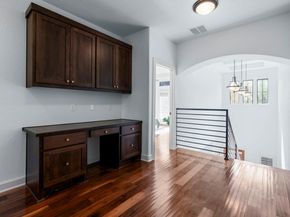 6533 E Hill DR 24, Austin TX 78731