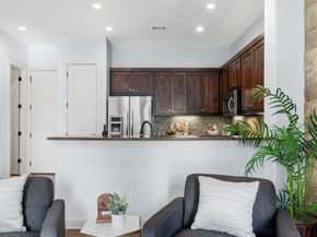 6533 E Hill DR 24, Austin TX 78731