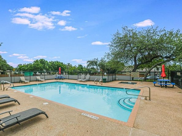 7500 Shadowridge RUN 38, Austin TX 78749
