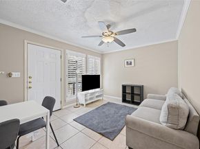 2510 San Gabriel ST 204, Austin TX 78705