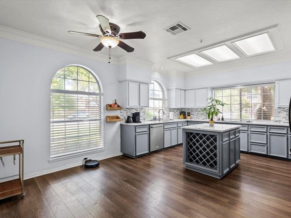 10116 Pinehurst DR, Austin TX 78747