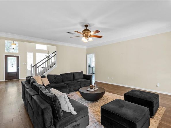 10116 Pinehurst DR, Austin TX 78747