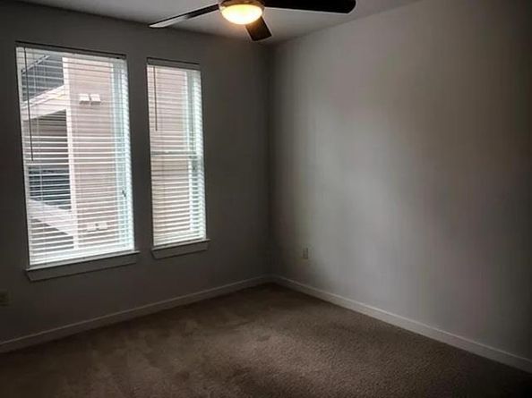 1900 Barton Springs RD 3017, Austin TX 78704