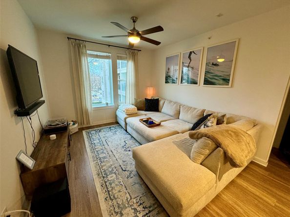 1900 Barton Springs RD 3017, Austin TX 78704
