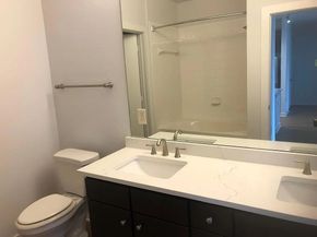 1900 Barton Springs RD 3017, Austin TX 78704