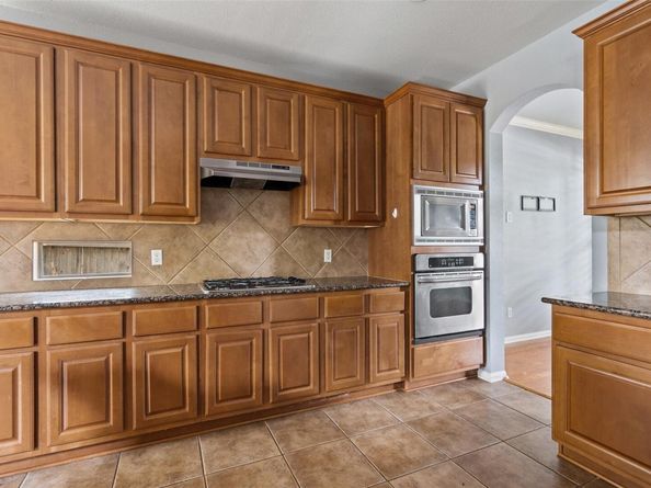 908 Golden Palomino CT, Austin TX 78732