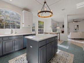 8213 Cheno Cortina TRL, Austin TX 78749