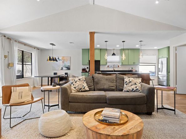 9706 Woodshire DR, Austin TX 78748