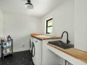 12426 Deer TRAK, Austin TX 78727