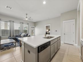 13001 Hymeadow DR 38, Austin TX 78729