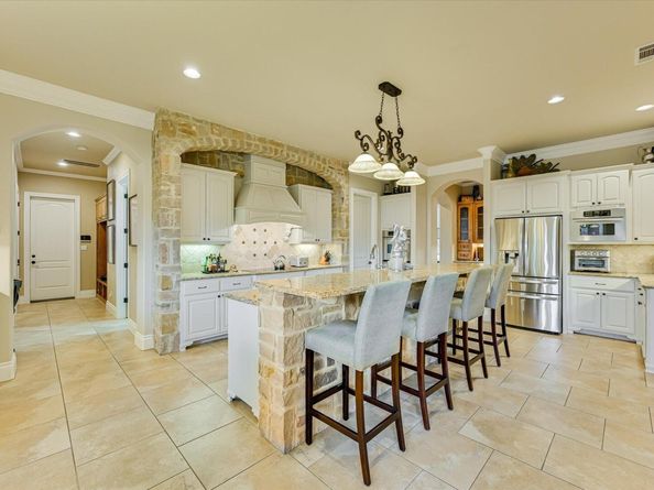 124 Walnut Tree LOOP, Georgetown TX 78633