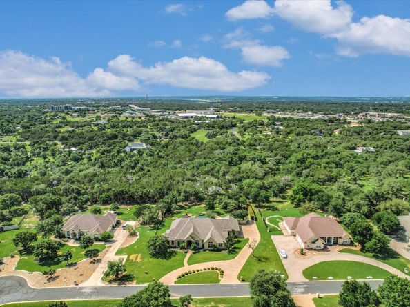 124 Walnut Tree LOOP, Georgetown TX 78633