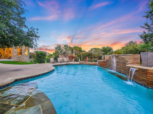 124 Walnut Tree LOOP, Georgetown TX 78633