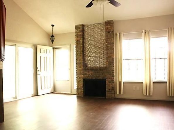 1748 Ohlen RD 42, Austin TX 78757